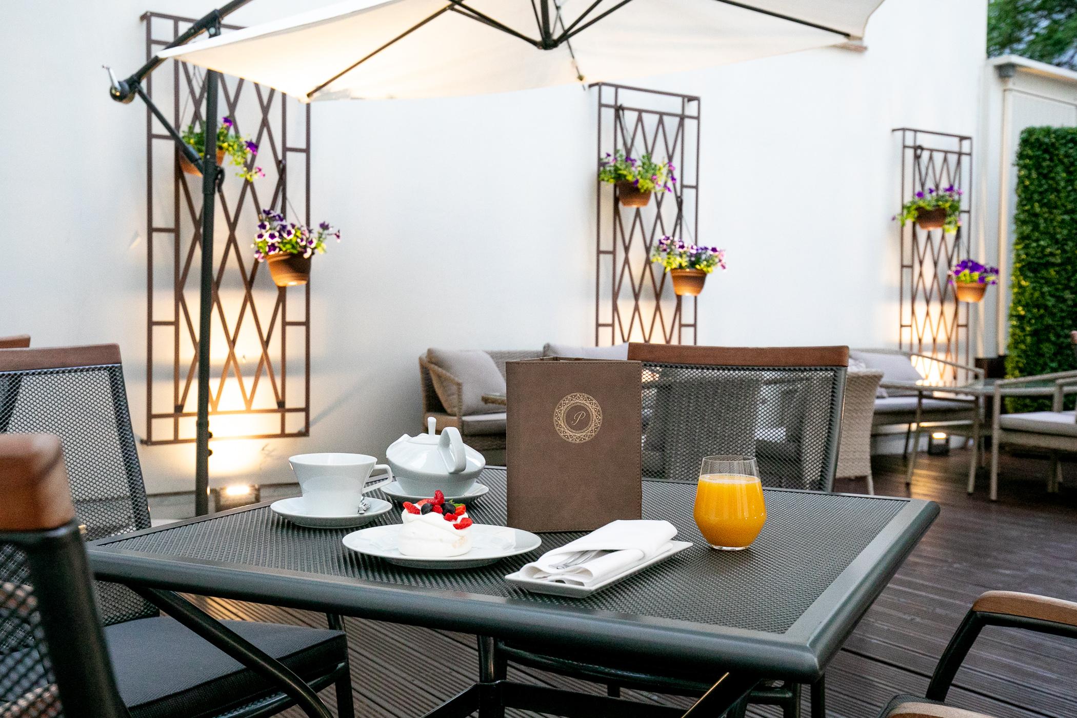Hotel Le Premier Zagabria Esterno foto The Terrace at the Hotel